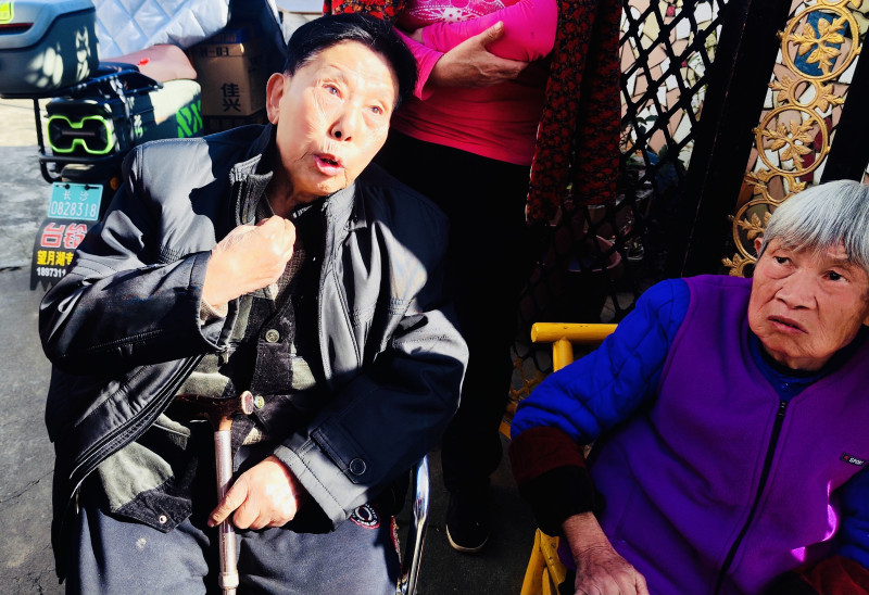 93岁李爹讲述当时惊险一幕，感谢热心好邻居。